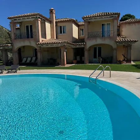 Villa Calicanto In Esclusiva